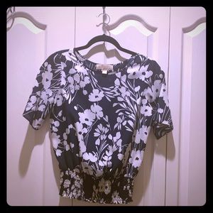 Short sleeve women’s top